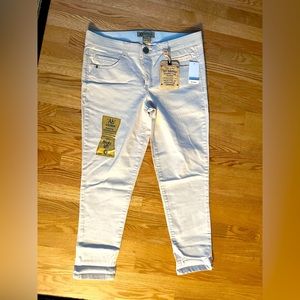 Democracy Creamy White Jeans